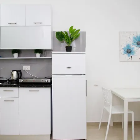 Gk Apartment Beauty Bat Yam Exterior photo