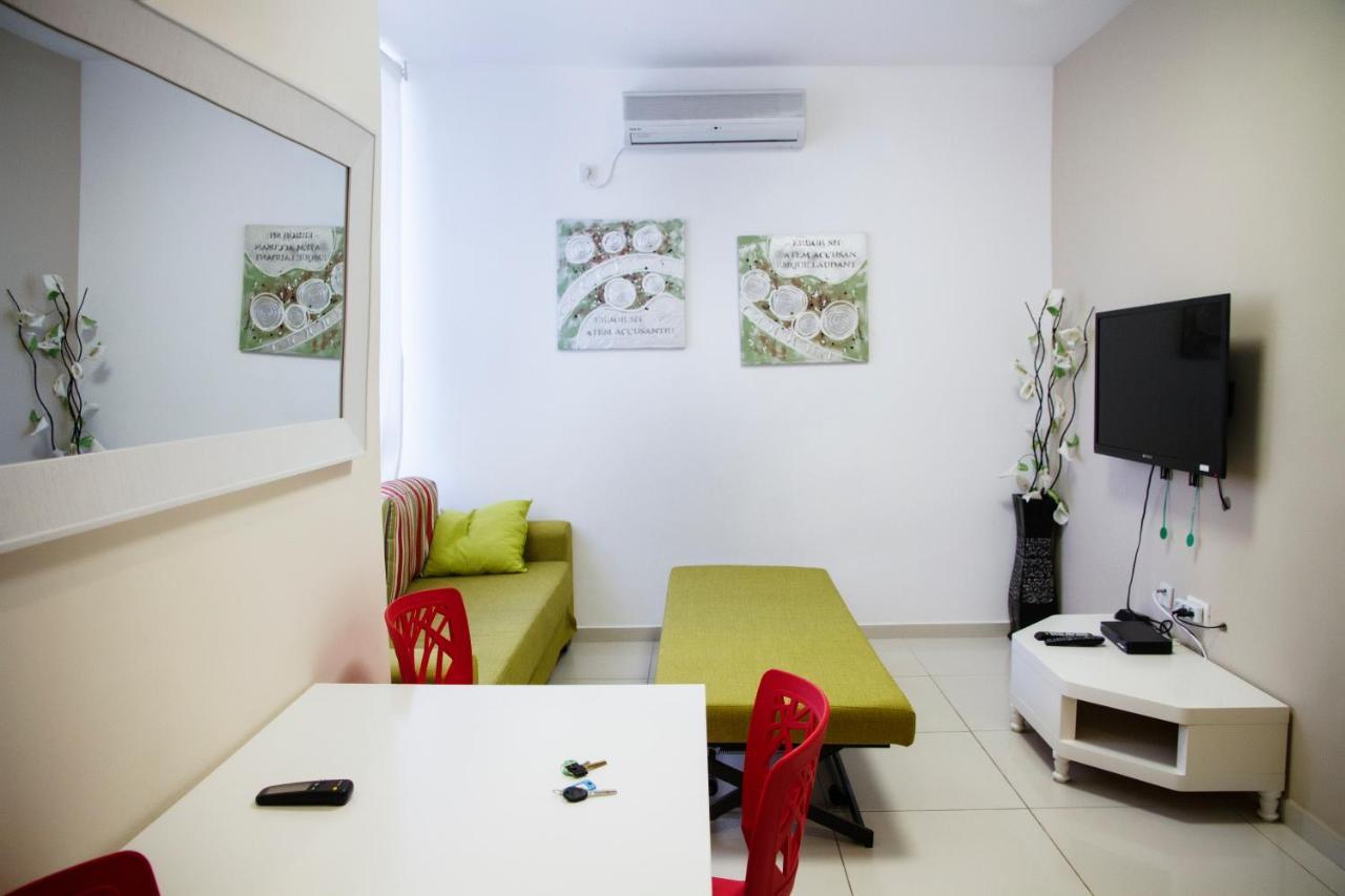 Apartment Gk Beauty Bat Yam